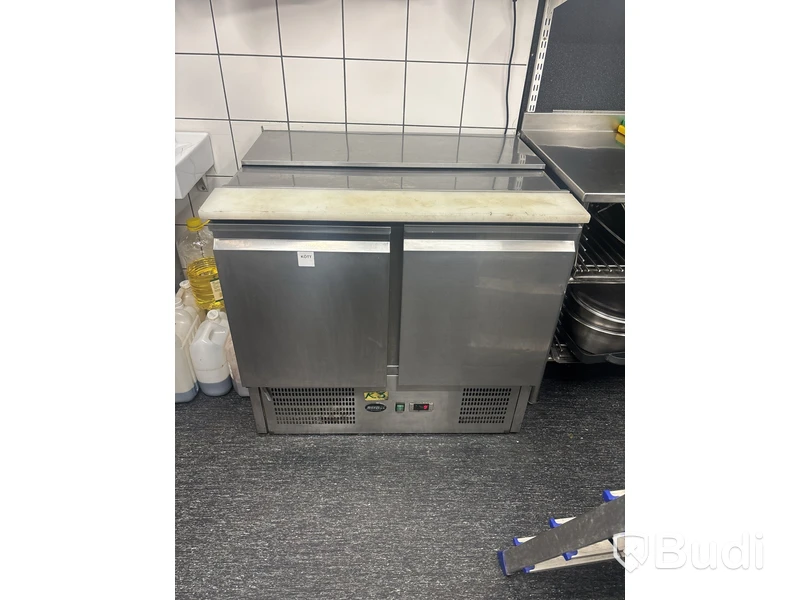 Kylbänk med plastkantiner. SweDan S900 STD