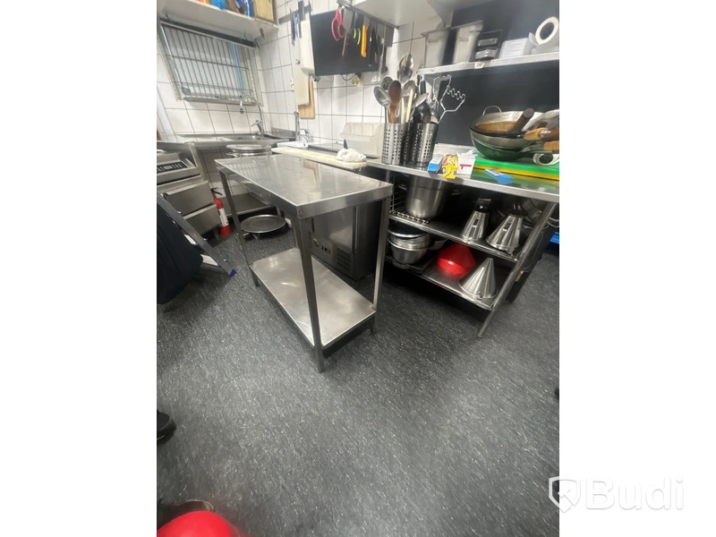 Rostfri bänk