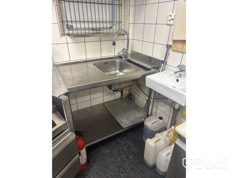Diskbänk rostfri inkl. blandare.