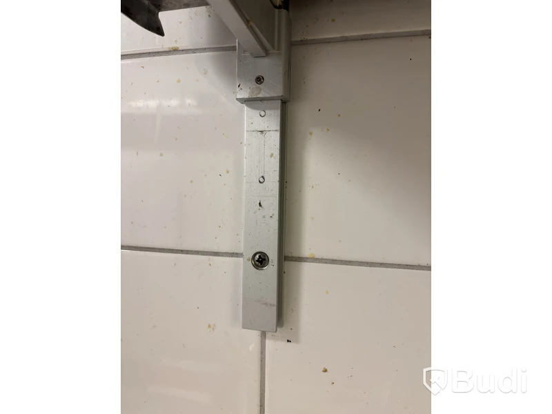 Plastväxt inkl. korg