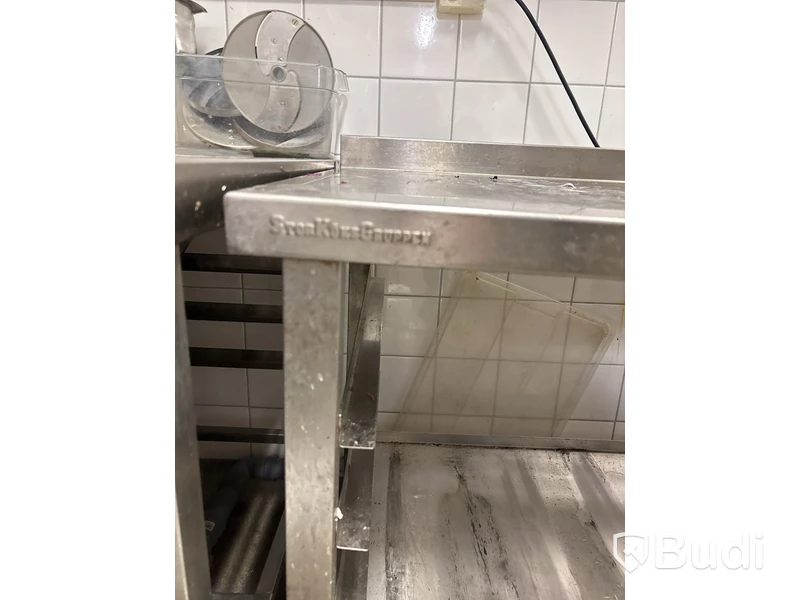 Rostfri bänk