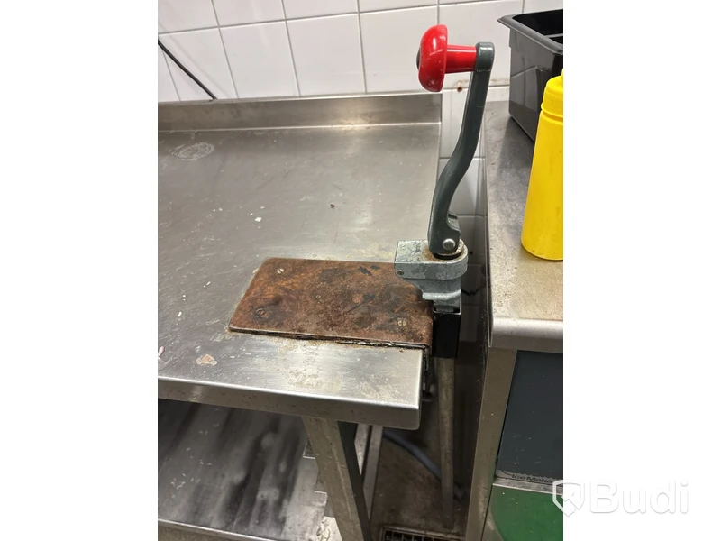 Rostfri bänk