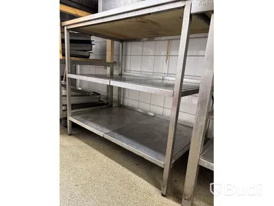 Rostfri bänk