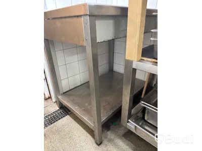 Rostfri bänk