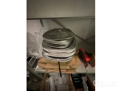 Hylla inkl. innehåll