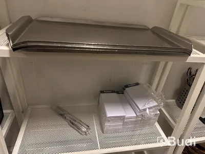 4 st. Hyllor inkl. innehåll