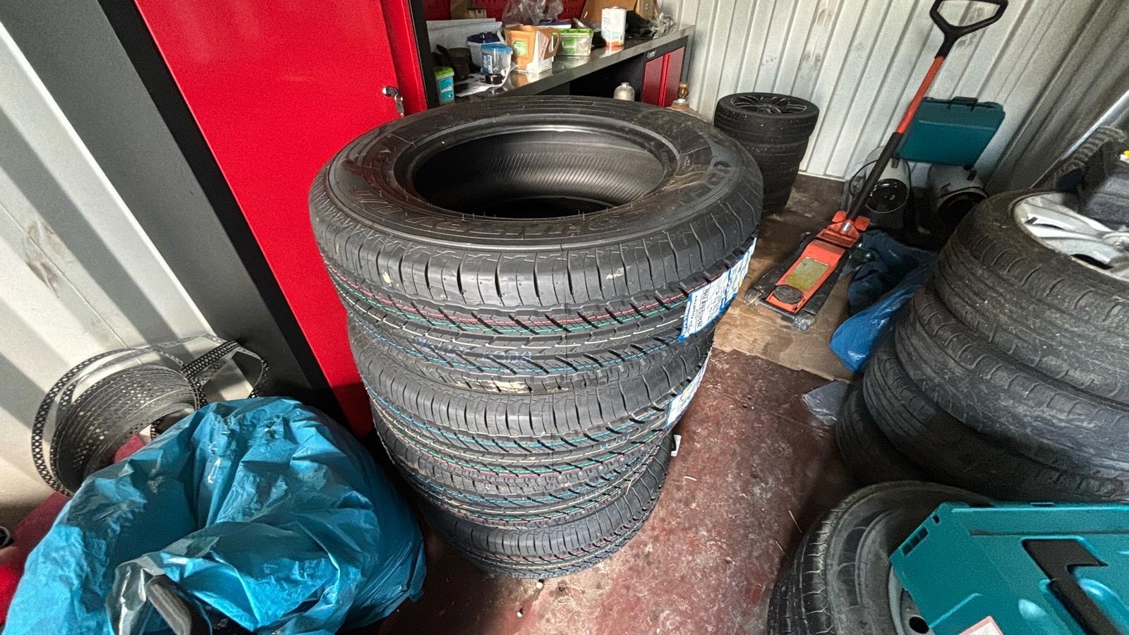 4 st. Sommardäck, Toyo Open Country U/T 265/65R18