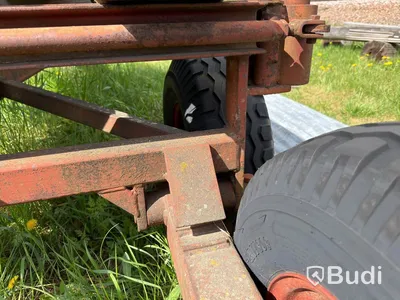 Skogsvagn med stakar