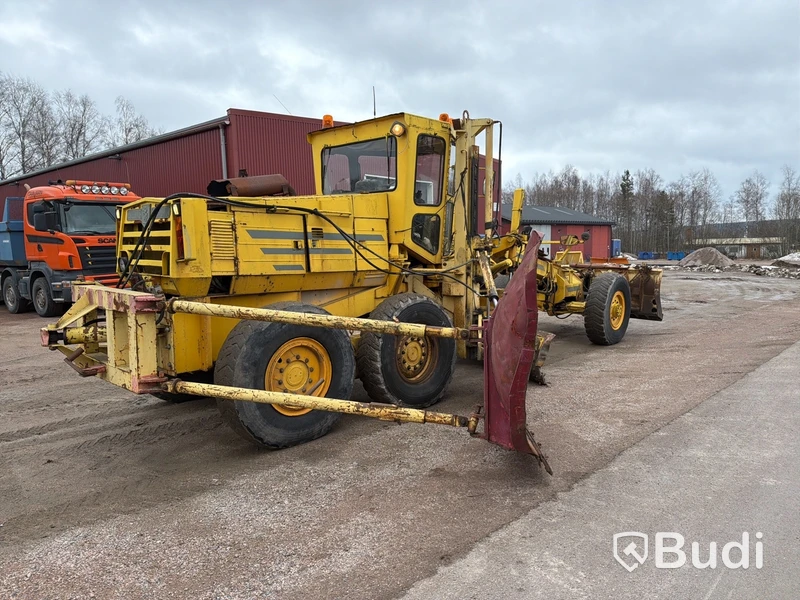 Väghyvel Aveling-Barford ASG 113 – 1986 – 6x6 – snöröjningsutrustad