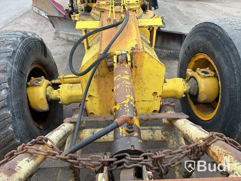 Väghyvel Aveling-Barford ASG 113 – 1986 – 6x6 – snöröjningsutrustad