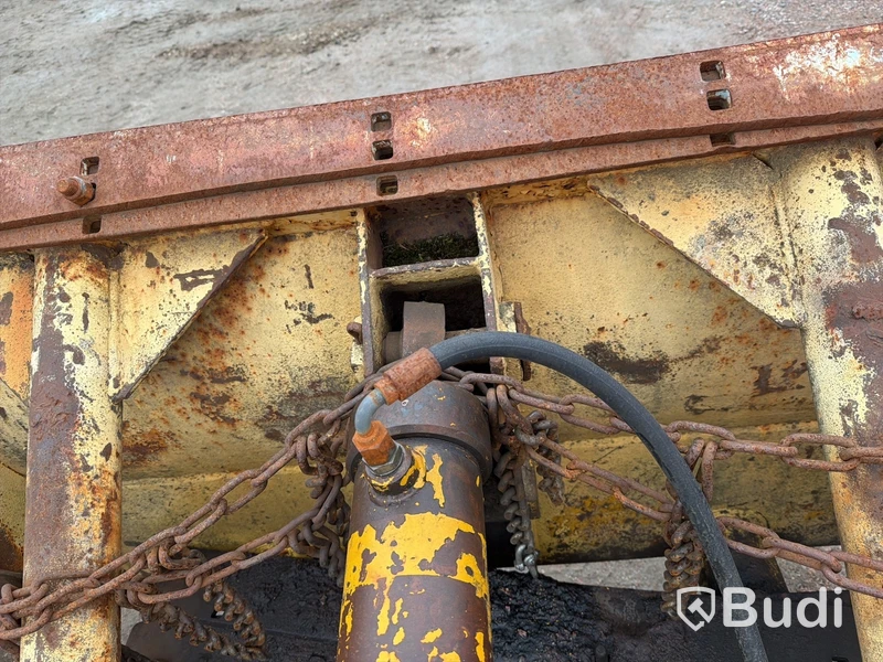 Väghyvel Aveling-Barford ASG 113 – 1986 – 6x6 – snöröjningsutrustad