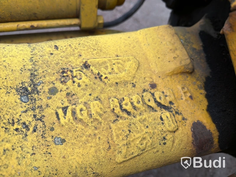 Väghyvel Aveling-Barford ASG 113 – 1986 – 6x6 – snöröjningsutrustad