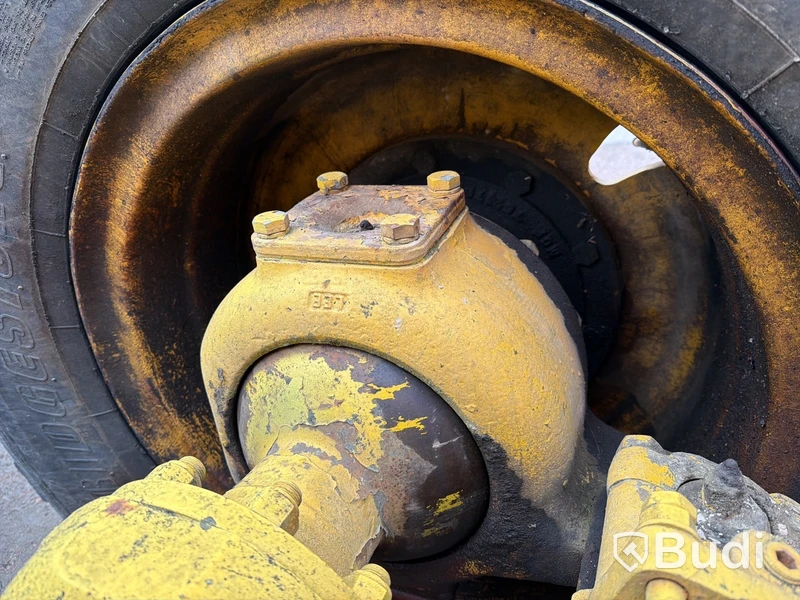 Väghyvel Aveling-Barford ASG 113 – 1986 – 6x6 – snöröjningsutrustad