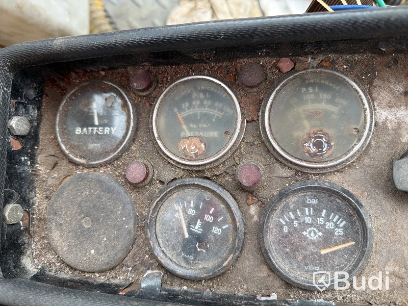 Väghyvel Aveling-Barford ASG 113 – 1986 – 6x6 – snöröjningsutrustad