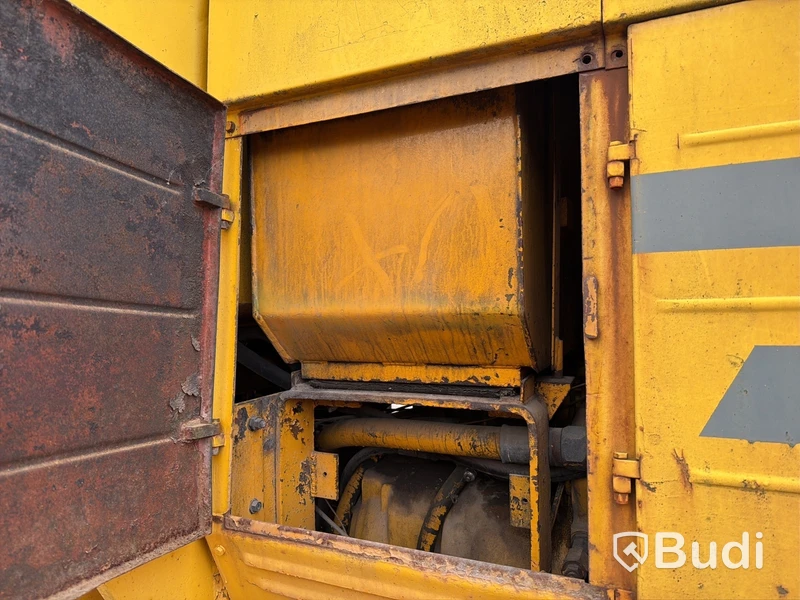 Väghyvel Aveling-Barford ASG 113 – 1986 – 6x6 – snöröjningsutrustad