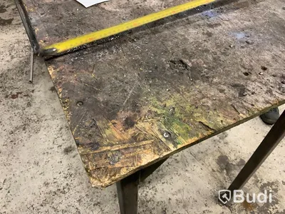 Arbetsbänk med skruvställ