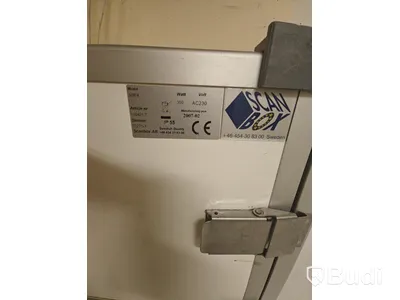 Hot box, insulated container