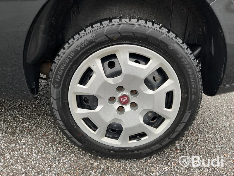 Personbil Fiat Doblo Maxi -2018 | 5-sits | Dragkrok