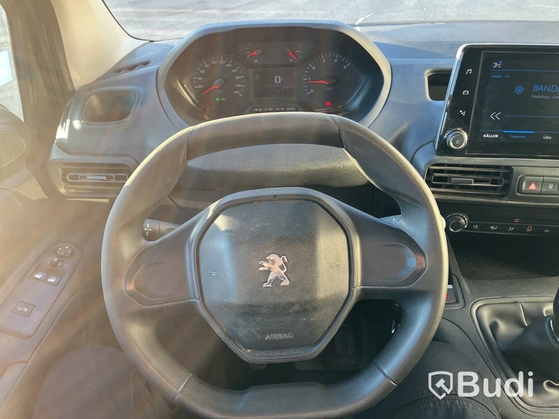 Skåpbil Peugeot Partner -2019 | 10853 mil | Dragkrok