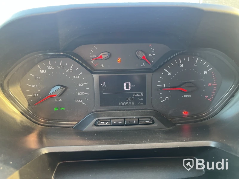 Skåpbil Peugeot Partner -2019 | 10853 mil | Dragkrok