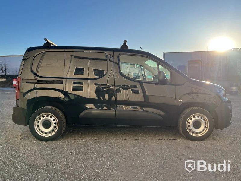 Skåpbil Peugeot Partner -2019 | 10853 mil | Dragkrok