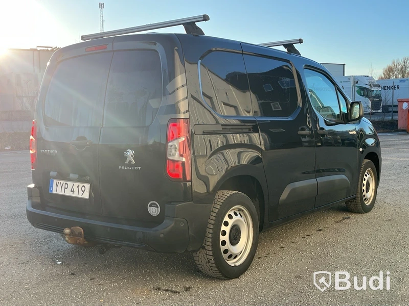 Skåpbil Peugeot Partner -2019 | 10853 mil | Dragkrok