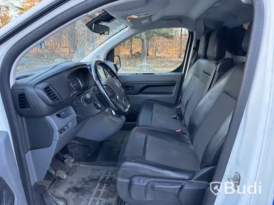 Skåpbil Peugeot Expert BlueHDi Skåp (122hk) -2019, 4400 mil, mycket material ingår!