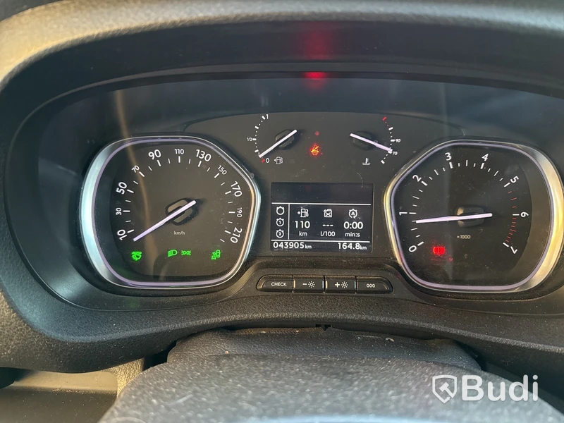 Skåpbil Peugeot Expert BlueHDi Skåp (122hk) -2019, 4400 mil, mycket material ingår!