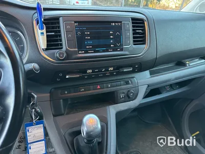 Skåpbil Peugeot Expert BlueHDi Skåp (122hk) -2019, 4400 mil, mycket material ingår!