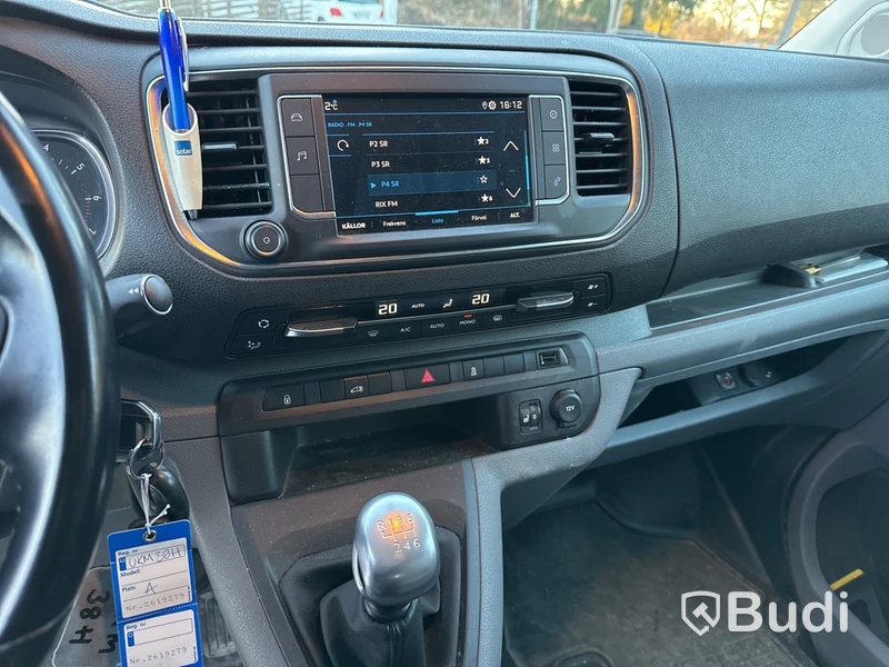 Skåpbil Peugeot Expert BlueHDi Skåp (122hk) -2019, 4400 mil, mycket material ingår!
