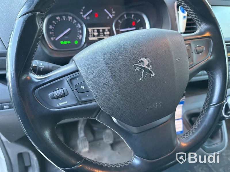 Skåpbil Peugeot Expert BlueHDi Skåp (122hk) -2019, 4400 mil, mycket material ingår!