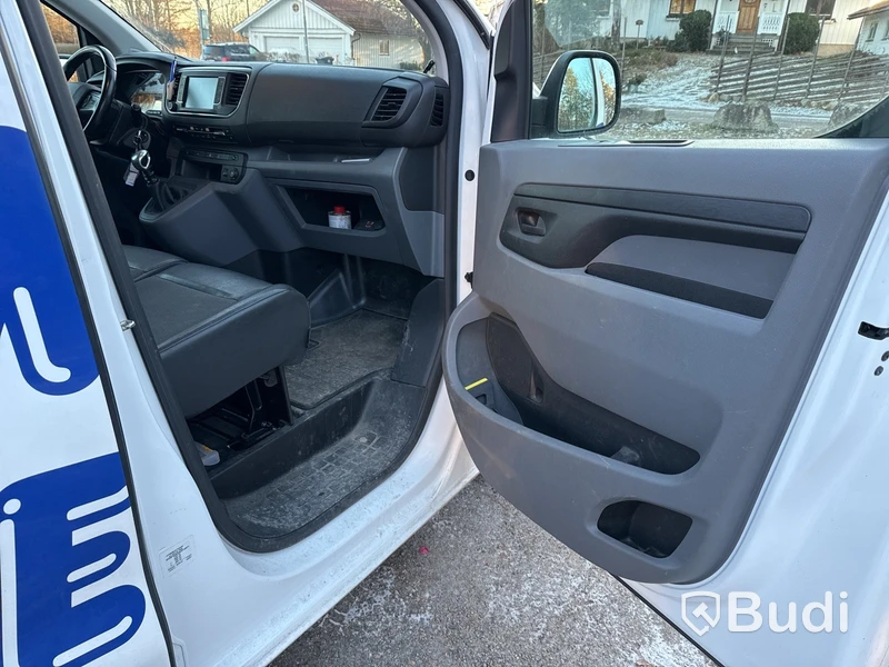 Skåpbil Peugeot Expert BlueHDi Skåp (122hk) -2019, 4400 mil, mycket material ingår!
