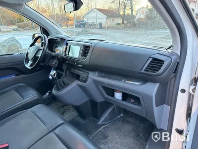 Skåpbil Peugeot Expert BlueHDi Skåp (122hk) -2019, 4400 mil, mycket material ingår!