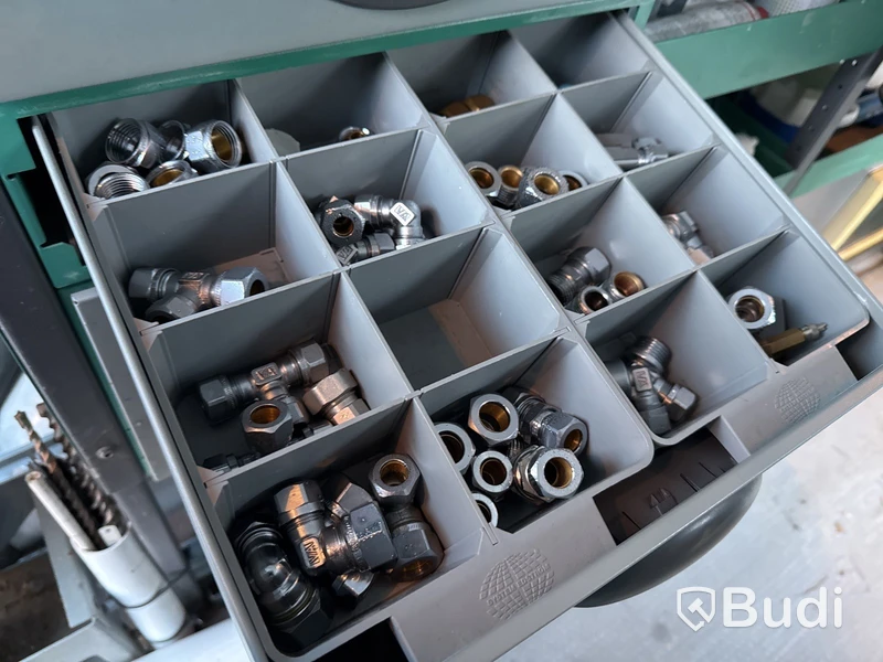 Skåpbil Peugeot Expert BlueHDi Skåp (122hk) -2019, 4400 mil, mycket material ingår!