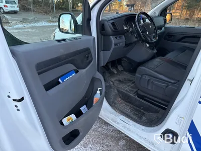 Skåpbil Peugeot Expert BlueHDi Skåp (122hk) -2019, 4400 mil, mycket material ingår!