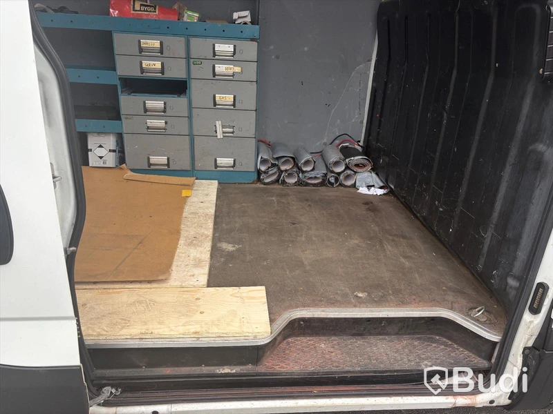 Skåpbil Iveco Daily 35-140, 2.3 JTD Hi-Matic -2020 | Dragkrok