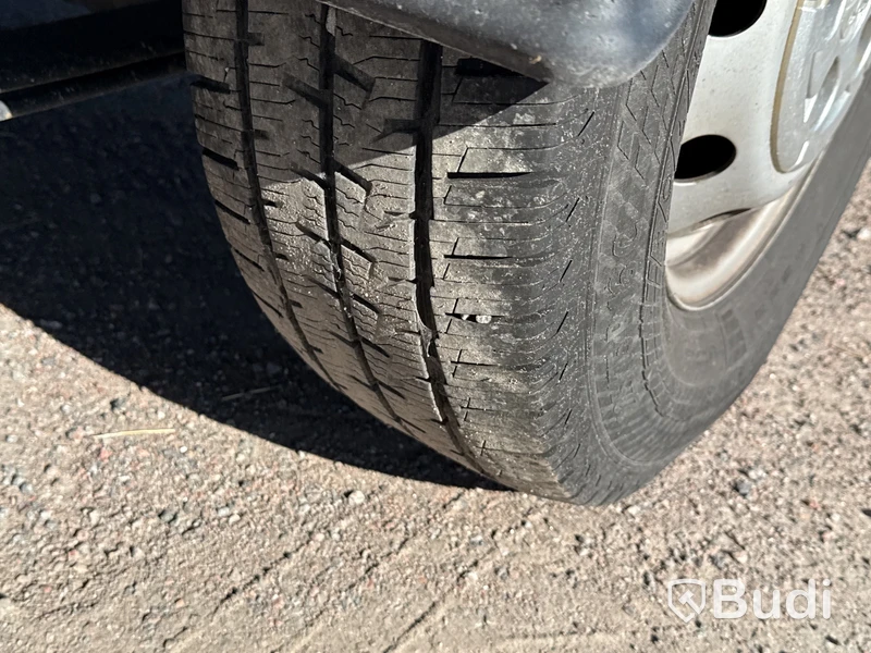 Peugeot Boxer 335 volymskåp med bakgavellyft  (163hk) -2019, Endast 7500 mil!