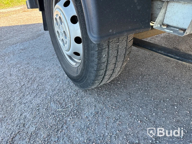 Peugeot Boxer 335 volymskåp med bakgavellyft  (163hk) -2019, Endast 7500 mil!