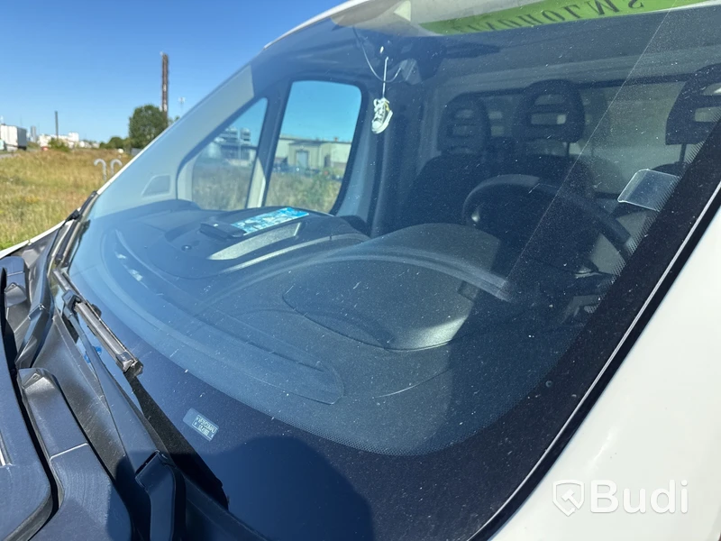 Peugeot Boxer 335 volymskåp med bakgavellyft  (163hk) -2019, Endast 7500 mil!