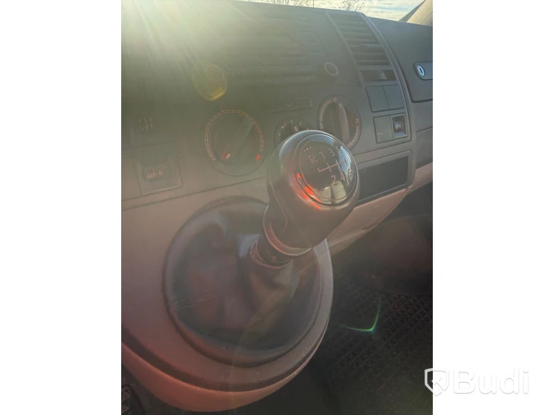 Skåpbil Volkswagen Transporter T28 2.5 TDI Manuell 174hk - 2009