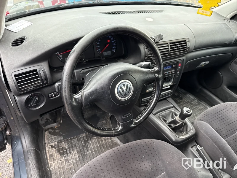 Volkswagen Passat 1.8T Variant (150hk) -2000