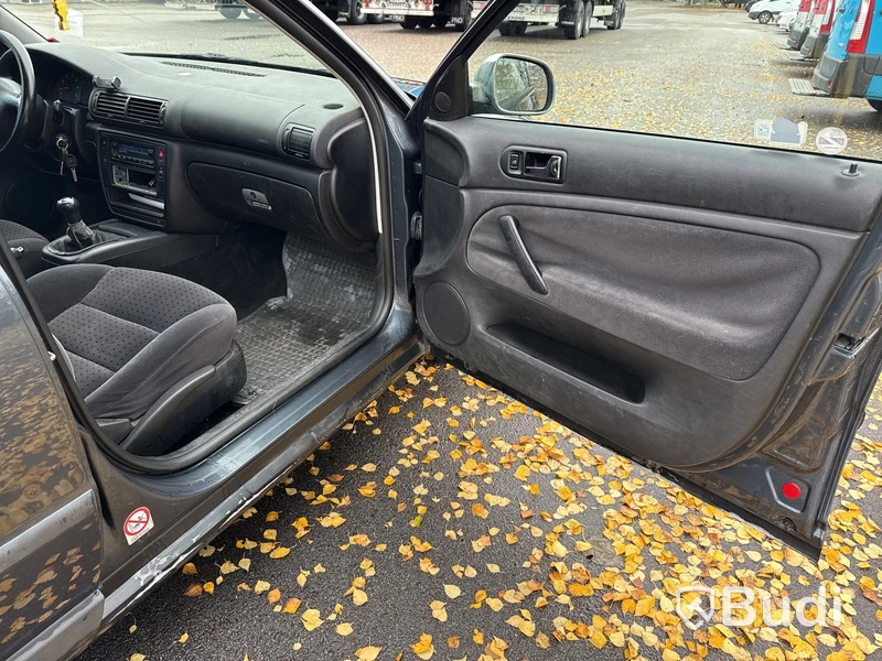 Volkswagen Passat 1.8T Variant (150hk) -2000