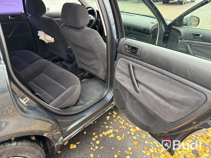 Volkswagen Passat 1.8T Variant (150hk) -2000