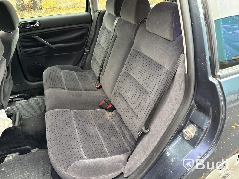 Volkswagen Passat 1.8T Variant (150hk) -2000