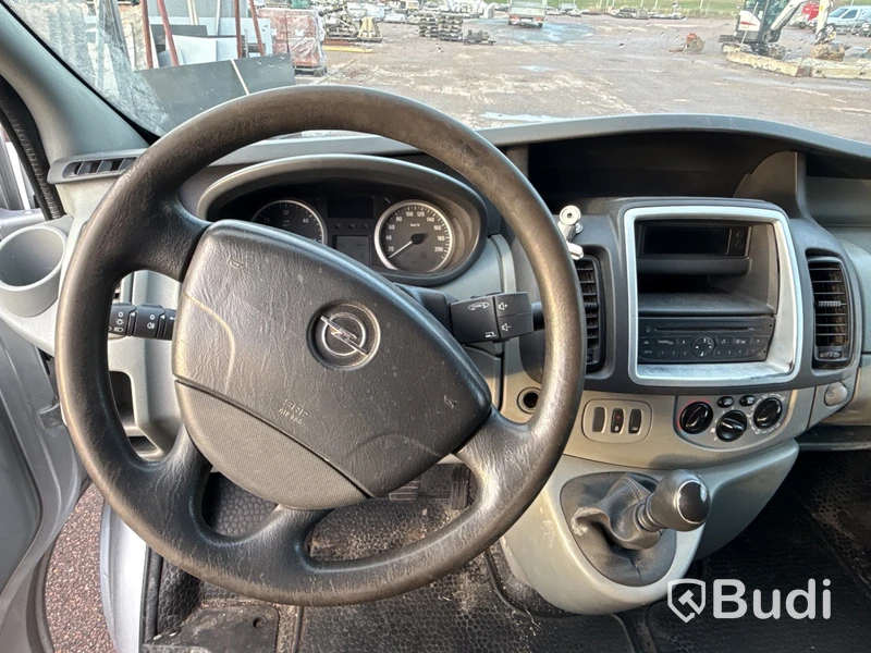 Opel Vivaro 2.5 CDTI | 146 hk | 2011 | Reparationsobjekt