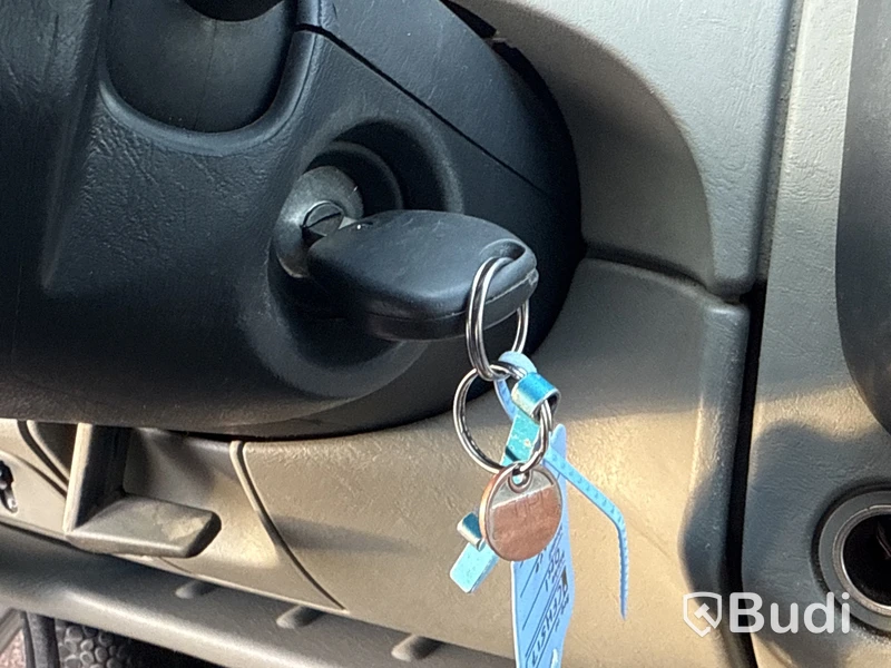 Opel Vivaro 2.5 CDTI | 146 hk | 2011 | Reparationsobjekt