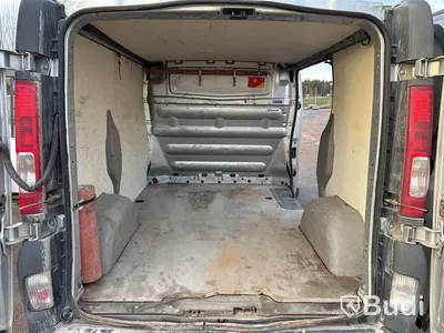 Opel Vivaro 2.5 CDTI | 146 hk | 2011 | Reparationsobjekt