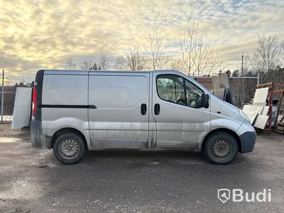 Opel Vivaro 2.5 CDTI | 146 hk | 2011 | Reparationsobjekt