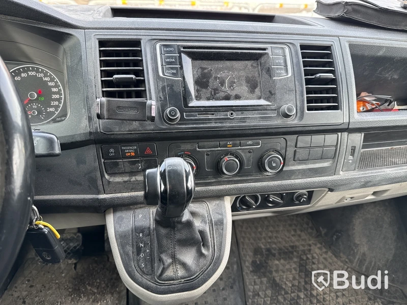 Volkswagen Transporter T30 2.0 TDI | 14770 mil | Automat | 140 hk| 2015