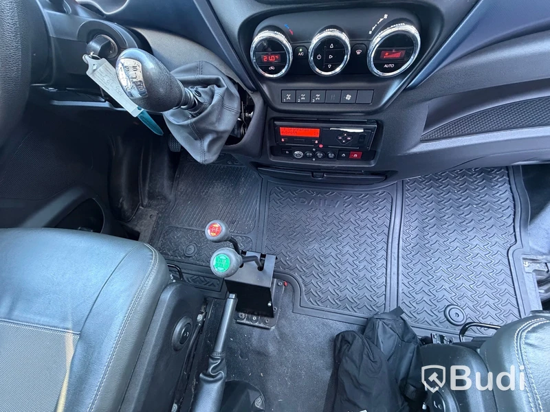 Terrängbil Iveco Daily 4x4 inredd arbetsbil -2018